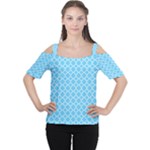 Bright blue quatrefoil pattern Women s Cutout Shoulder Tee