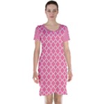 Soft Pink Quatrefoil Pattern Short Sleeve Nightdress