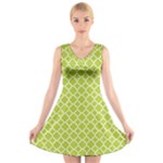 Spring green quatrefoil pattern V-Neck Sleeveless Dress