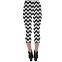 Black & White Zigzag Pattern Capri Leggings  View2