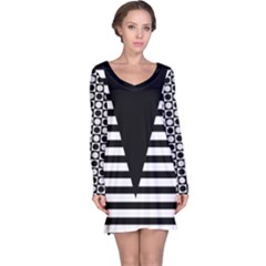 Black & White Stripes Big Triangle Long Sleeve Nightdress by EDDArt