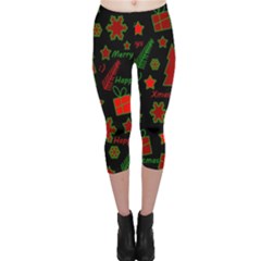 Red And Green Xmas Pattern Capri Leggings  by Valentinaart