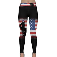 Honor Our Heroes On Memorial Day Classic Yoga Leggings by Catifornia