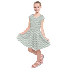 Vintage Pattern Chevron Kids  Short Sleeve Dress by Nexatart