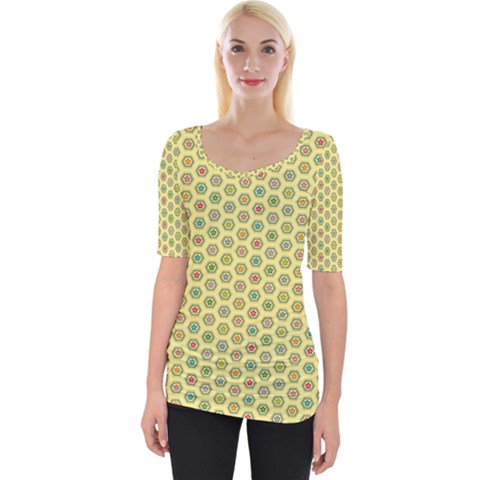 Hexagonal Pattern Unidirectional Yellow Wide Neckline Tee by HermanTelo