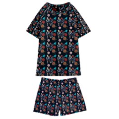 Retro Girls Dress In Black Pattern Black Kids  Swim Tee And Shorts Set