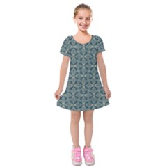 Pattern1 Kids  Short Sleeve Velvet Dress by Sobalvarro