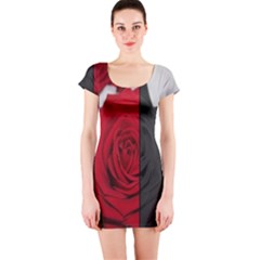 Roses Rouge Fleurs Short Sleeve Bodycon Dress by kcreatif